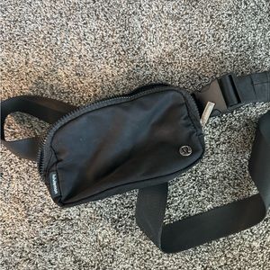 Lululemon belt bag